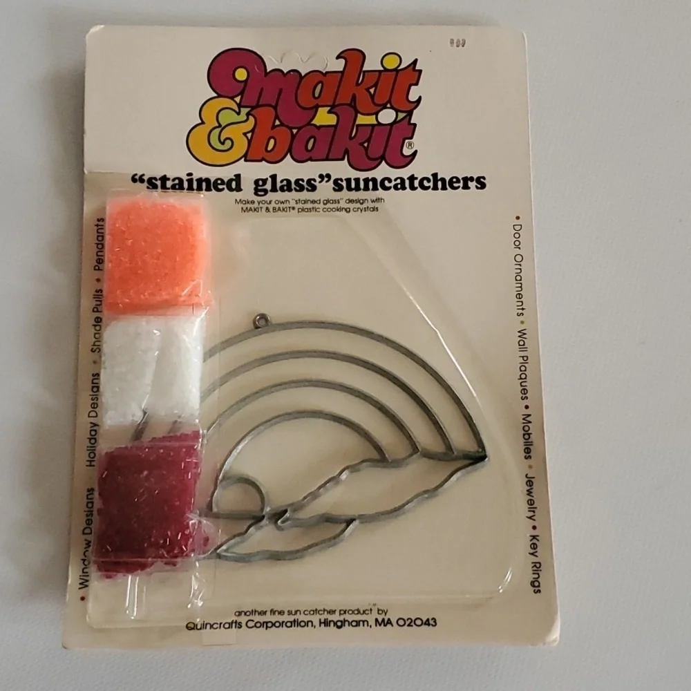 Makeit & Bakeit Stained Glass Suncatcher Rainbow Craft Kit Vintage